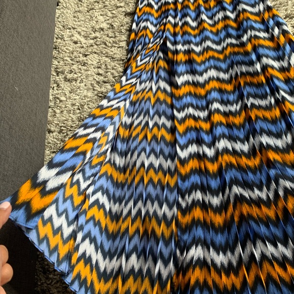 Michael Kors pleated maxi skirt - Picture 3 of 3